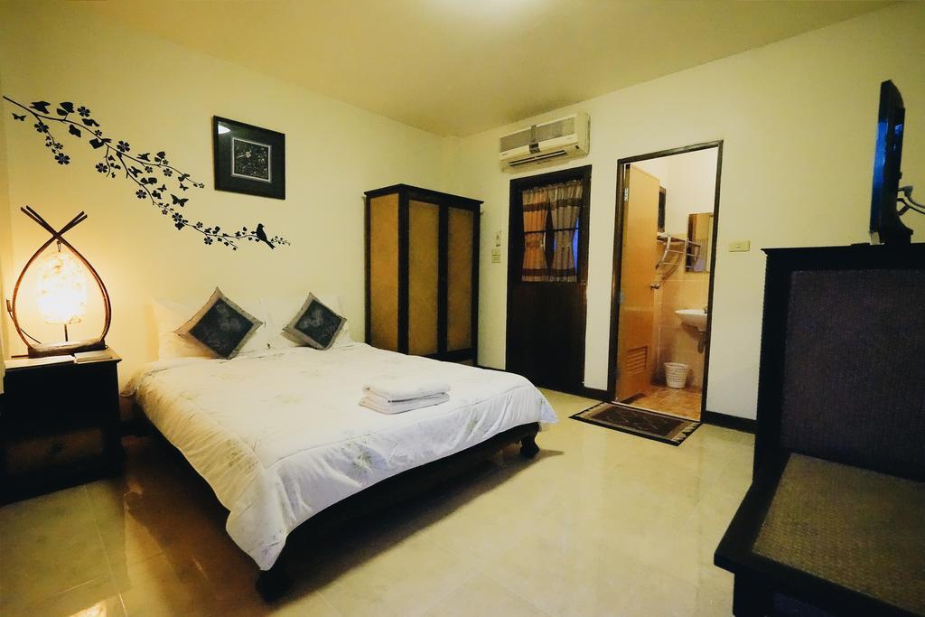 Standard Double Room,705361804:JPEG